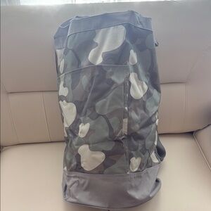 Thirty-One Camouflage Laundry Bag